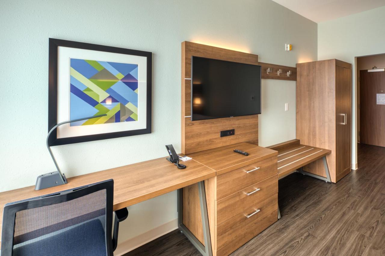 Holiday Inn Express & Suites - Charlotte - South End By Ihg Exteriér fotografie