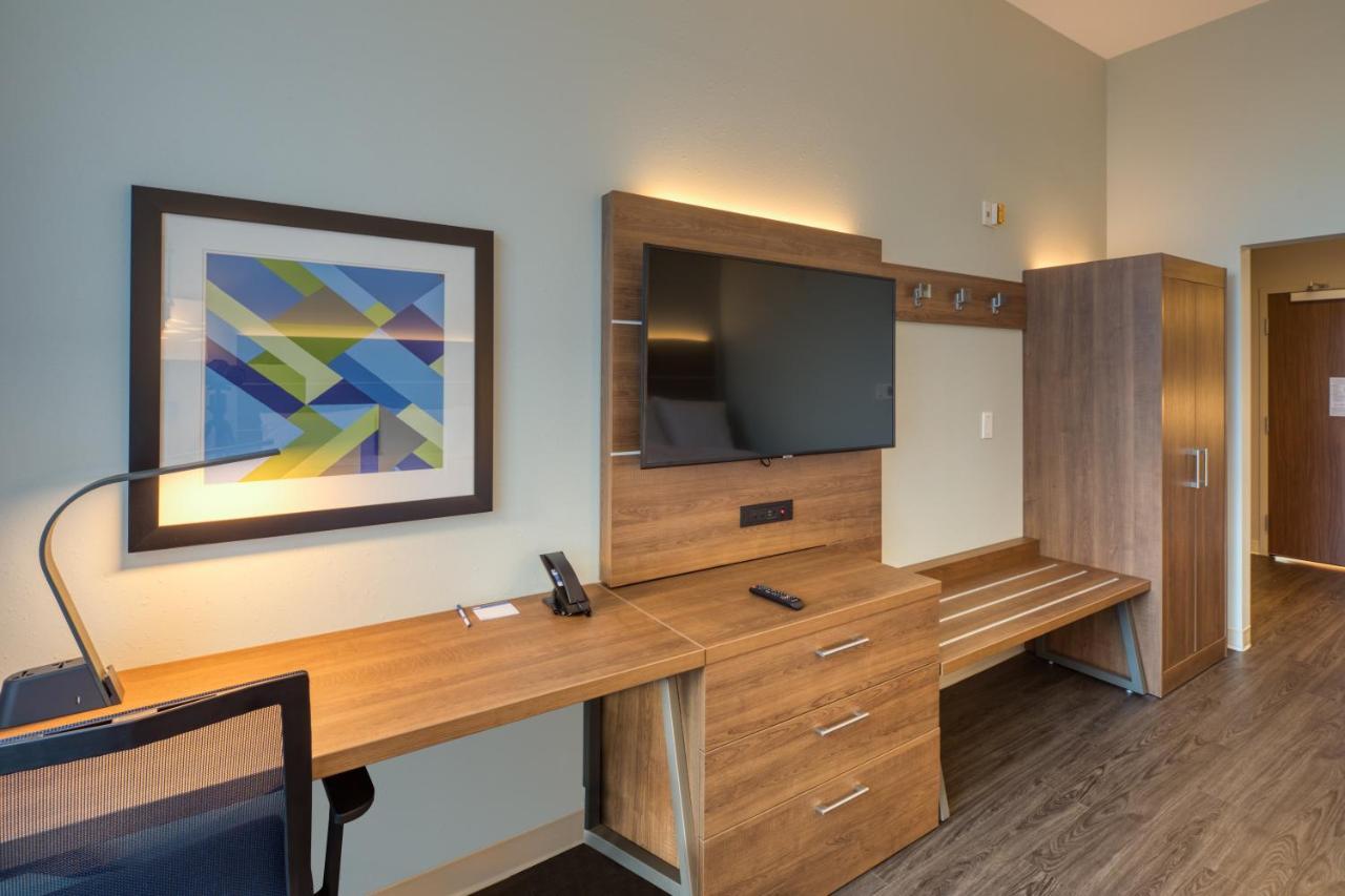 Holiday Inn Express & Suites - Charlotte - South End By Ihg Exteriér fotografie
