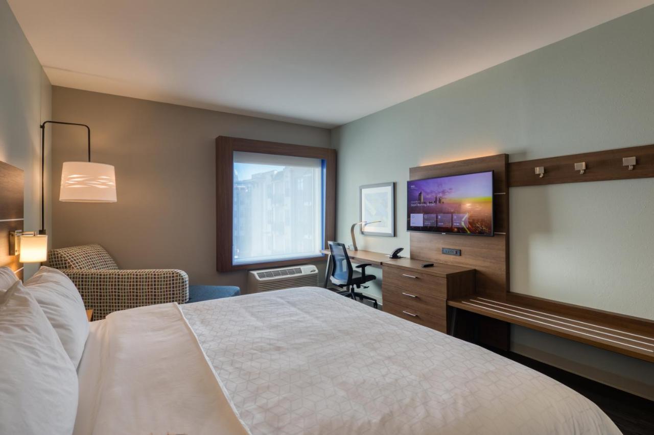 Holiday Inn Express & Suites - Charlotte - South End By Ihg Exteriér fotografie