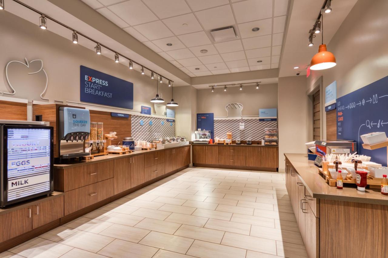 Holiday Inn Express & Suites - Charlotte - South End By Ihg Exteriér fotografie