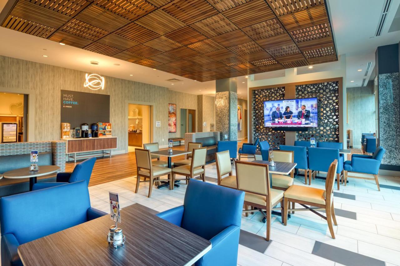 Holiday Inn Express & Suites - Charlotte - South End By Ihg Exteriér fotografie